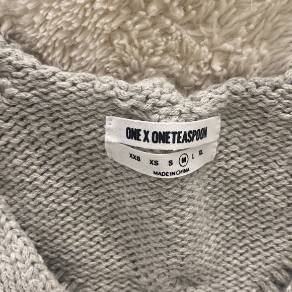 One Teaspoon Sweater - Picture 4 of 5